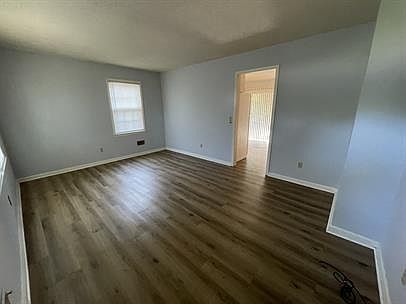 2nd image of 1516 E Siesta Dr #A