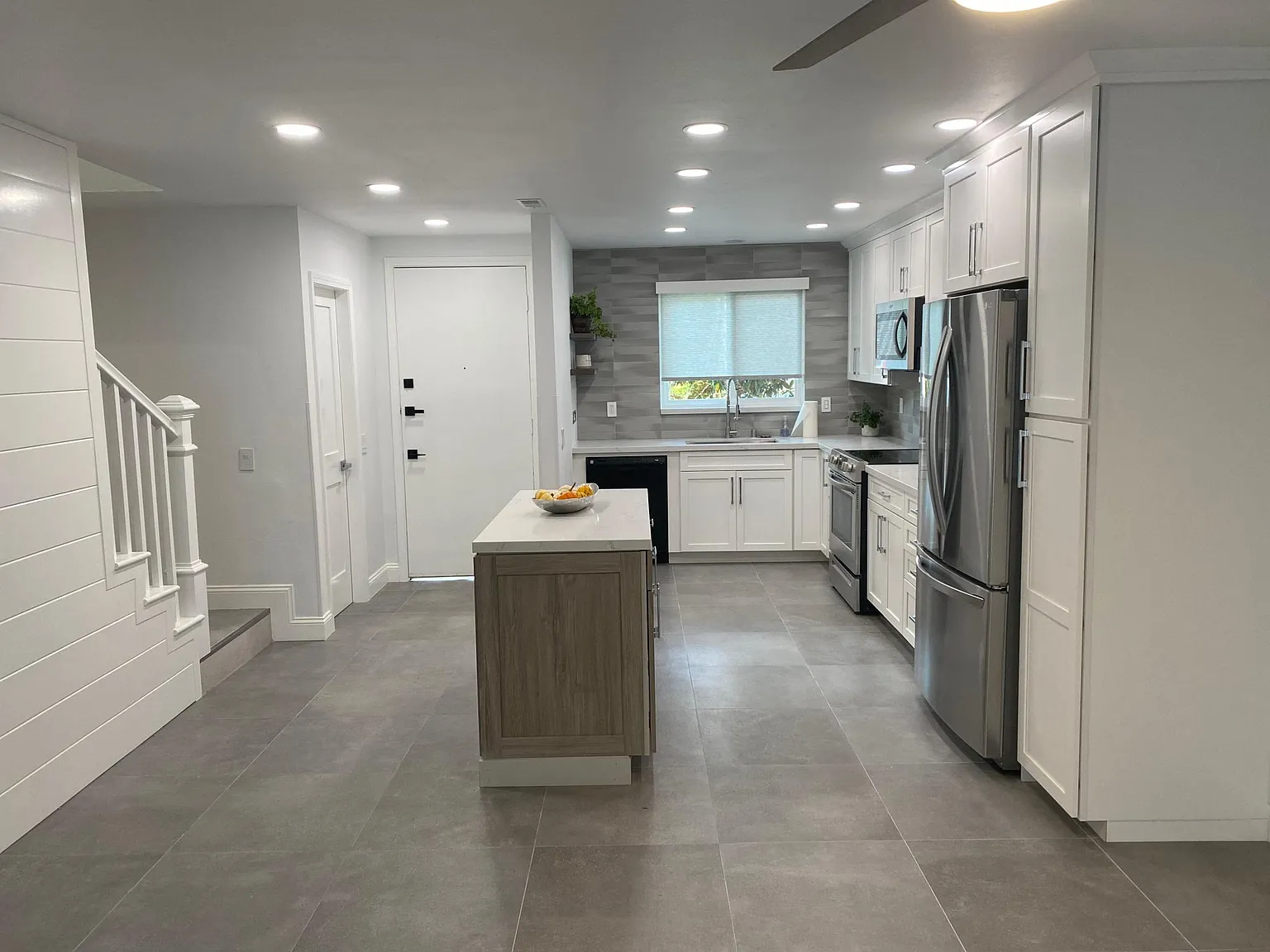1501 Cornwall Ln — Photo 2