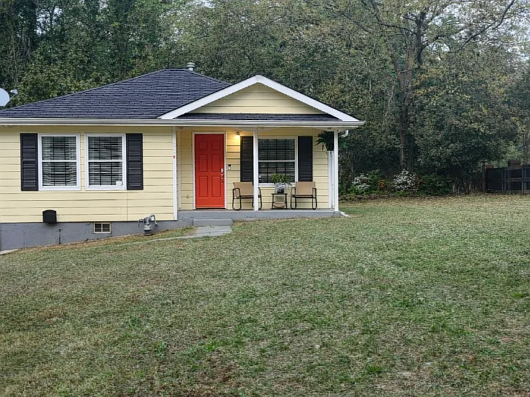 N Allen Rd SE — Photo 11