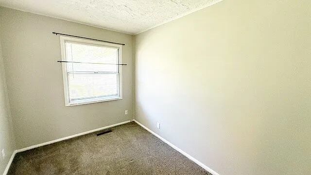 2122 Randall Rd — Photo 11
