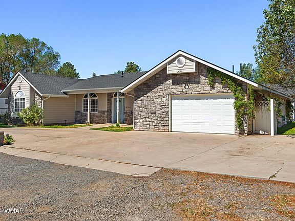 3rd image of 384 N Garth Dr