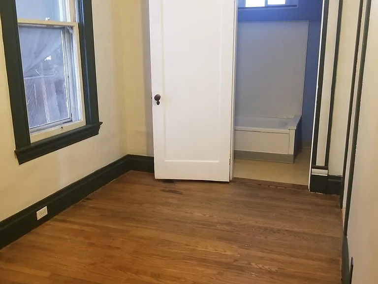 1025 N Church St — Photo 16