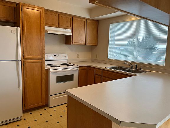 5th image of 8330 Hennings Dr APT 3