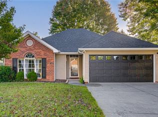 205 Field Brook Dr, Clemmons, NC 27012