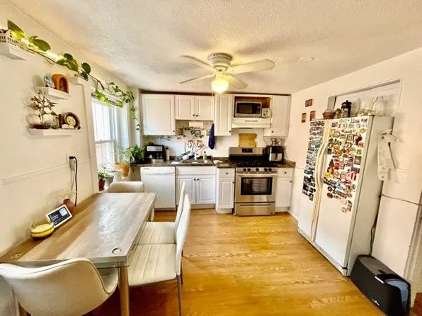 164 Prince St #2, Boston, MA 02113