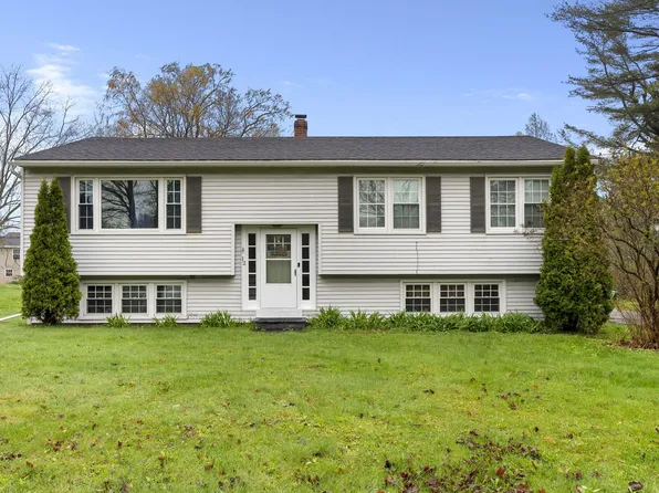 12 Mosher Road, Gorham, ME 04038