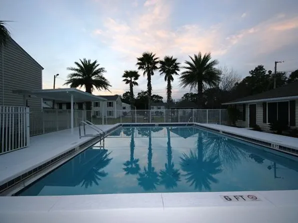 Oak Ridge, 7201 Bruner St APT 4A, Pensacola, FL 32526