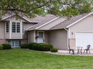 1017 33rd St NW, Rochester, MN 55901