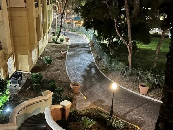 230 E Flamingo Rd Unit 202, Las Vegas, NV 89169