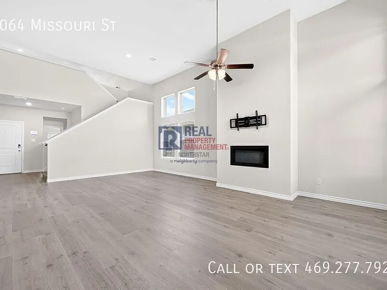 2064 Missouri St — Photo 7