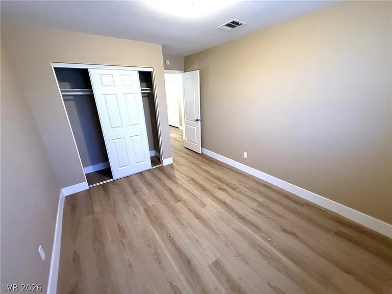136 Serenade Ct — Photo 31