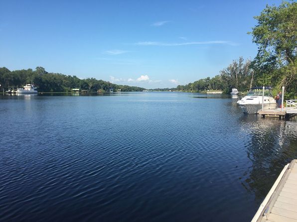 123 Riverbend Dr, Labelle, FL 33935