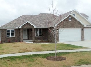 1450 Lakeside Ln, Morris, IL