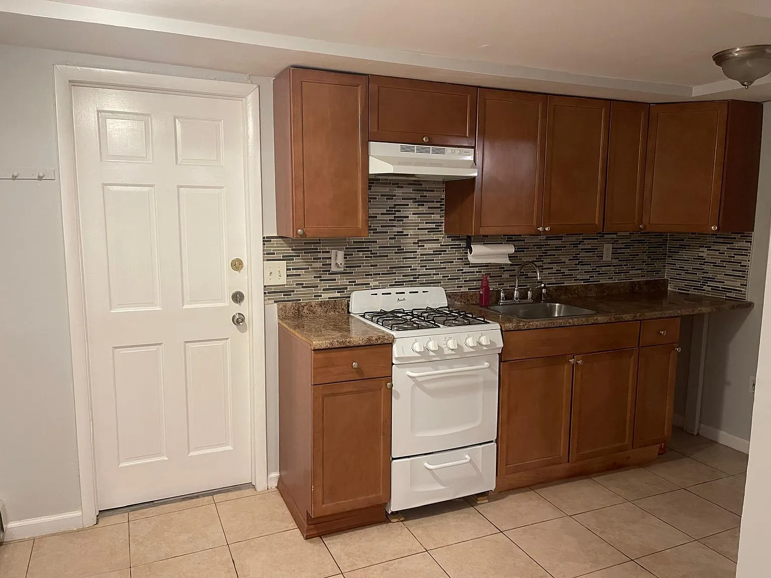 1 bed, $2,100 — Photo 4