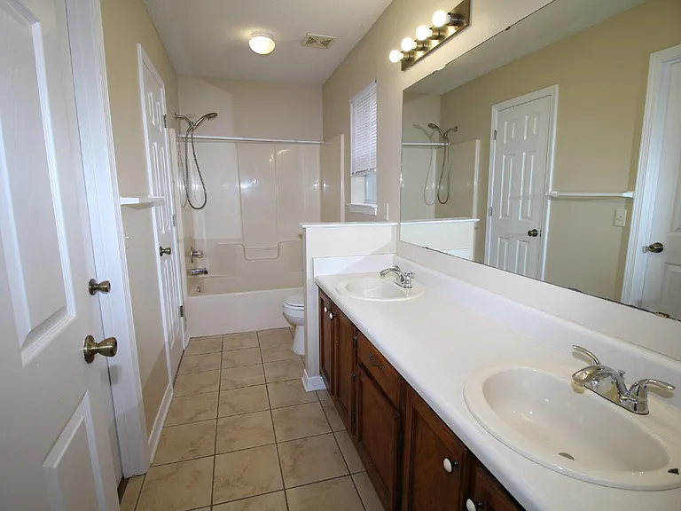130 Wildflower Ln — Photo 8