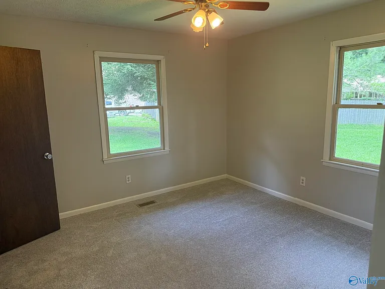 304 Poplar St — Photo 10