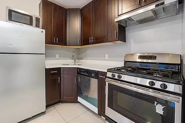 Rented by Corcoran | media 2