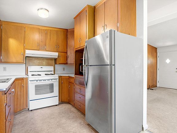 5th image of 183 Brentwood Dr
