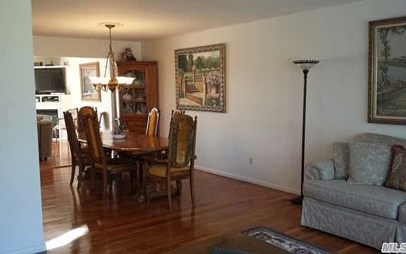 4th image of 4 Bering Ct