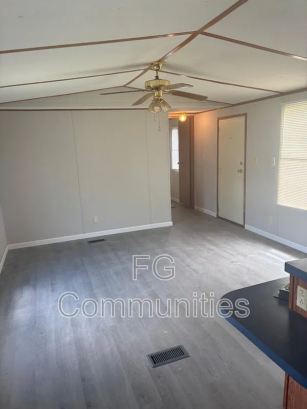 2 bed, 2.0 bath, $950 — Photo 2
