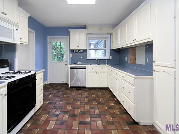 5th image of 2469 Hillsdale Dr