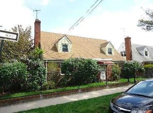 19738 Foothill Ave, Hollis, NY 11423