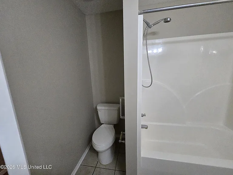 13488 Addison Ave — Photo 5