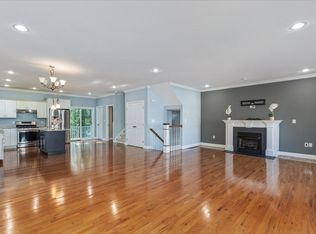 52 Compass Point #52, North Andover, MA 01845