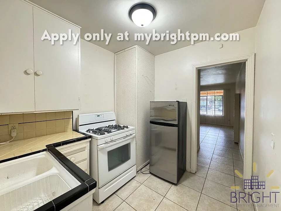 4251-4269 21st St #6-2111