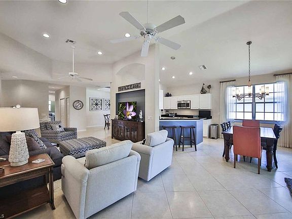 5th image of 26973 Montego Pointe Ct Unit 201