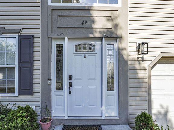 4th image of 49 Knights Bridge Dr W