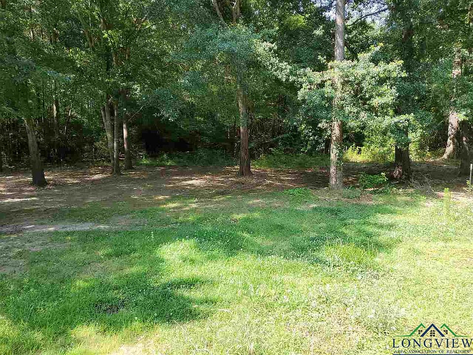 1st image of 900 County Road 2703 #3