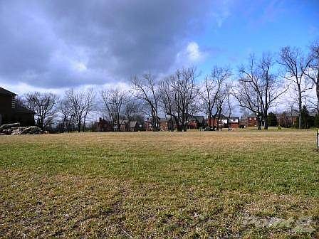 4th image of 1025 Corinthian Ct