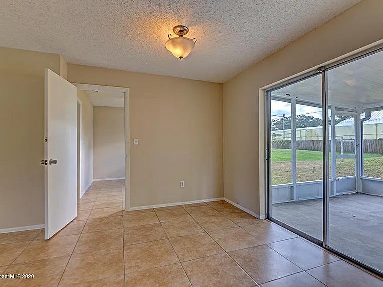 1640 Norman St NE — Photo 7