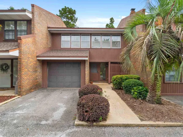 4300 W Francisco Dr, Pensacola, FL 32504