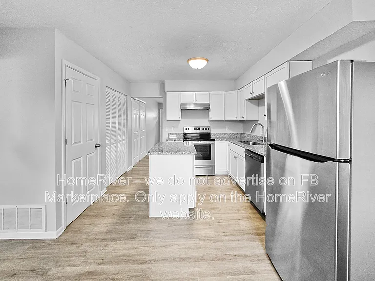 809 Spring Valley Dr — Photo 11