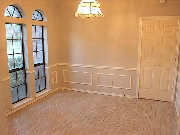 4th image of 4519 Silverthorn Dr