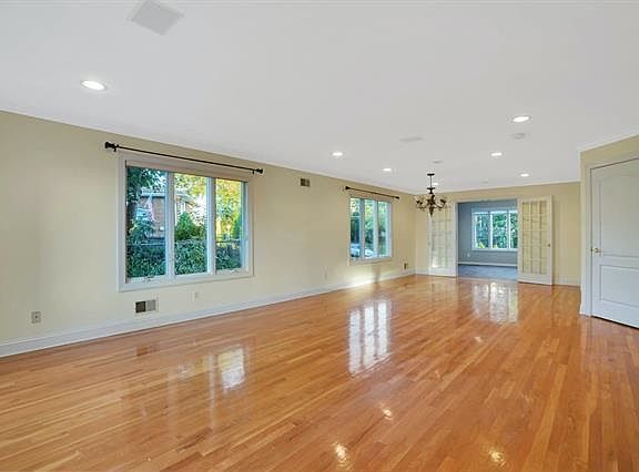 3rd image of 5 Hops Commons Ct