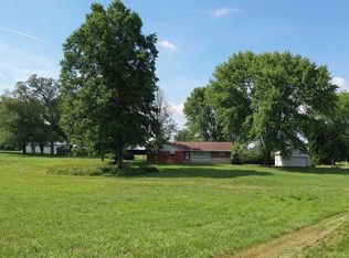 4623 Kestrel Rd, Tamaroa, IL 62888