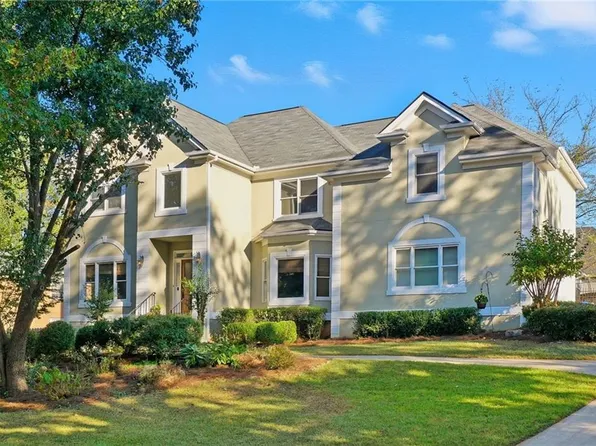 925 Brandon Ridge Dr, Roswell, GA 30075