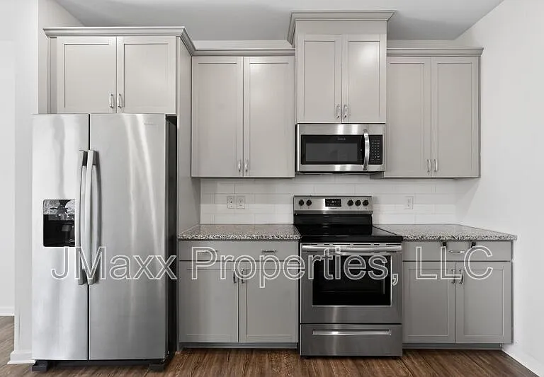 185 Madison Bnd — Photo 6
