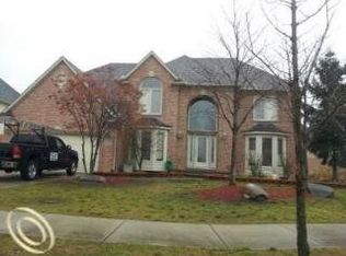 3961 Wardlow Ct, Troy, MI 48083