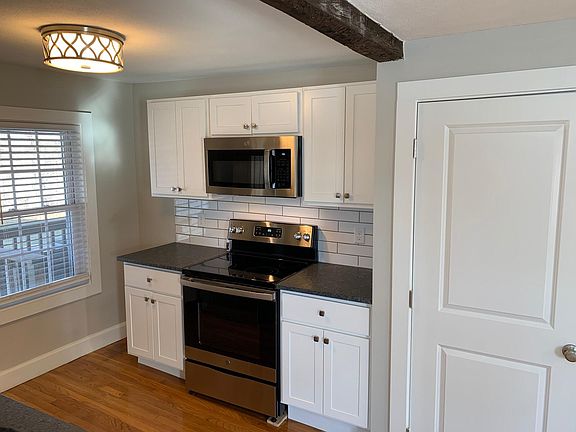 4th image of 1-23 Hyde St #1