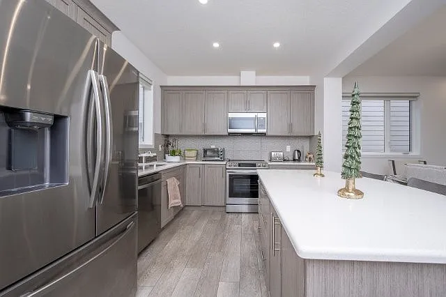 368 Yorkville Ave SW — Photo 15
