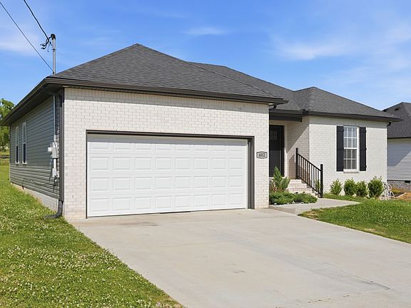 2nd image of 402 Rose Ln