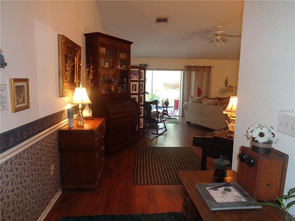 3rd image of 11410 Zenith Cir