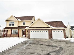 1267 Eds Pl, Machesney Park, IL 61115