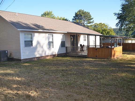5th image of 401 Downey Dr