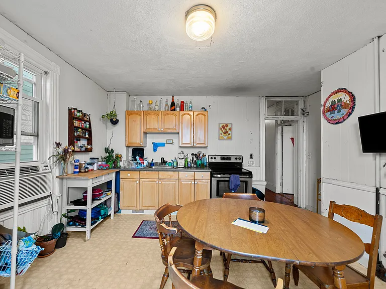 50 Fisher Ave #11 — Photo 2