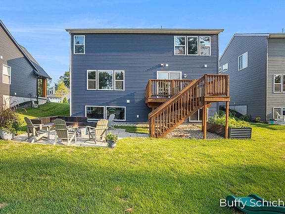 2nd image of 13471 Barclay Dr #9